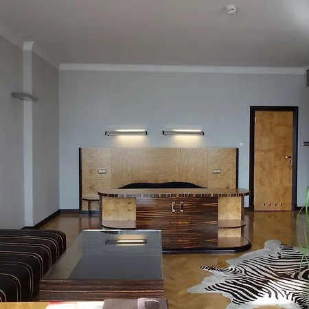 Monopol Hotel 5*