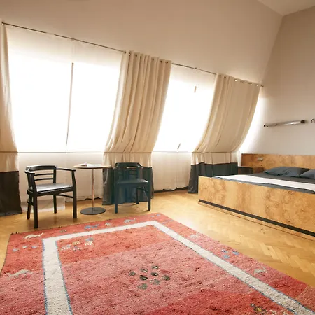 Monopol 5*