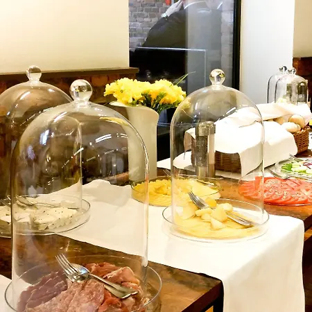 Monopol Hotel 5*
