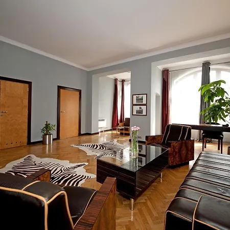 Monopol Hotell